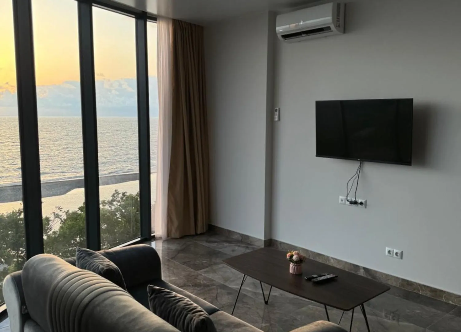 Tropical Garden Apartments Batumi